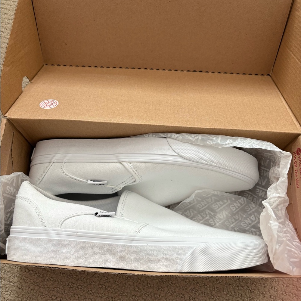 Vans White Sneakers Classic Slip-ons